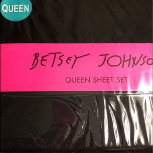 Betsey Johnson Bedding - Betsey Johnson Black Queen Sheet Set Betsey Johnson Bedding - Betsey Johnson Black Queen Sheet Set